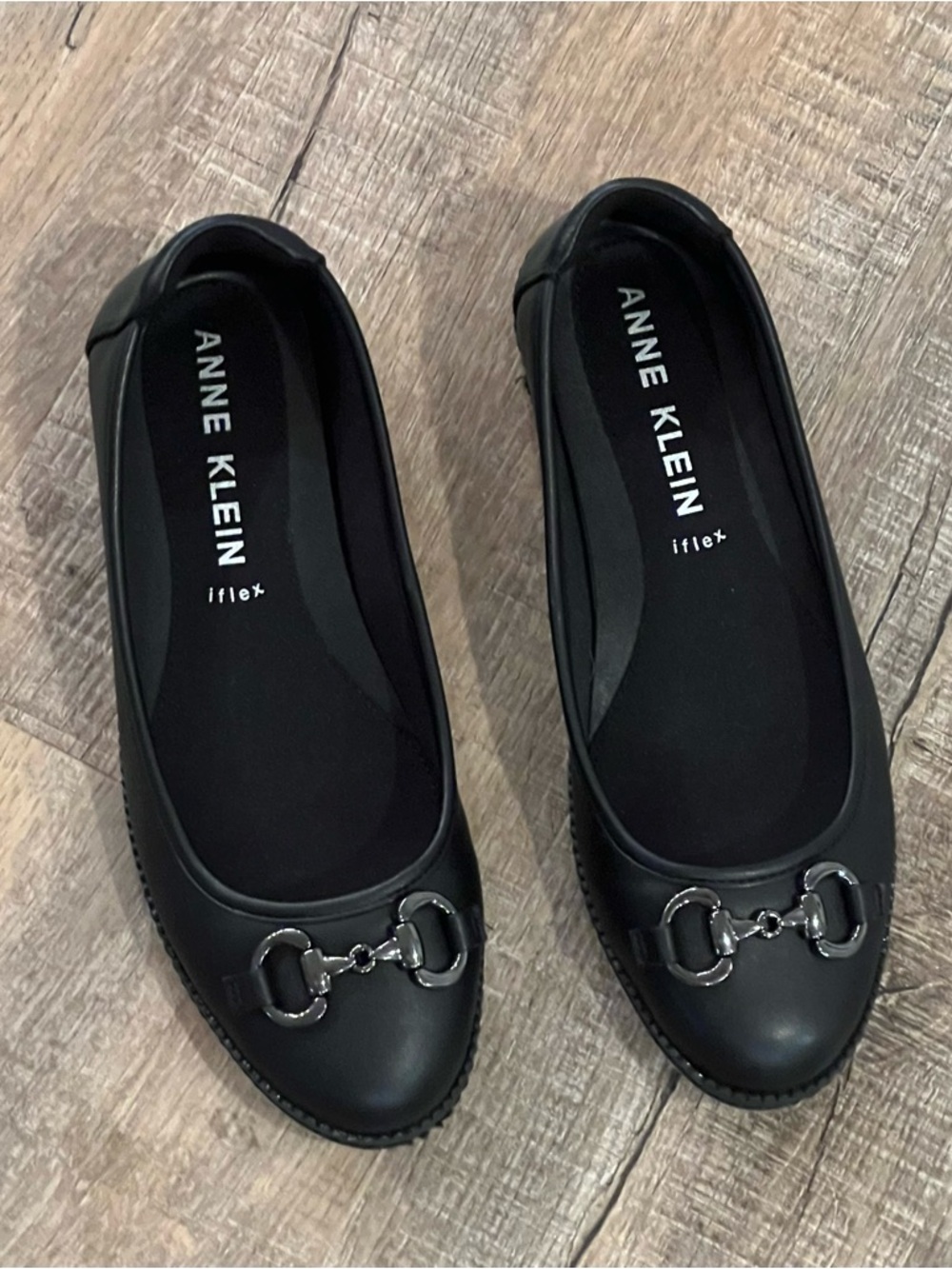 Anne Klein flex size 7 Black Leather Loafer-Style Ballet Flats with Silver Bit